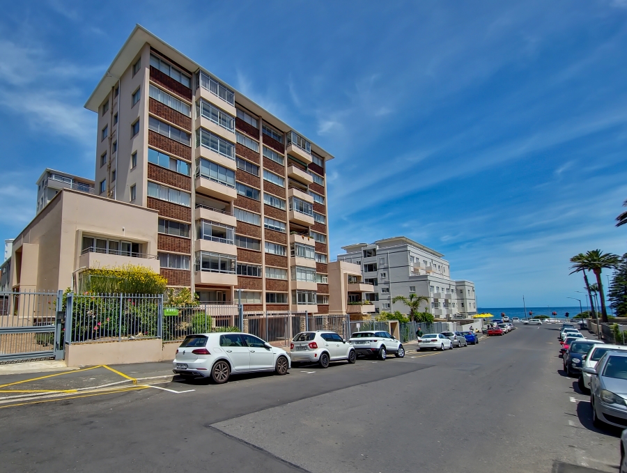 To Let 2 Bedroom Property for Rent in Sea Point Western Cape